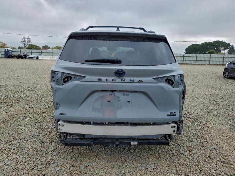 Photo 6 from auction – 2023 TOYOTA SIENNA XSE with VIN 5TDCSKFC4PS101490