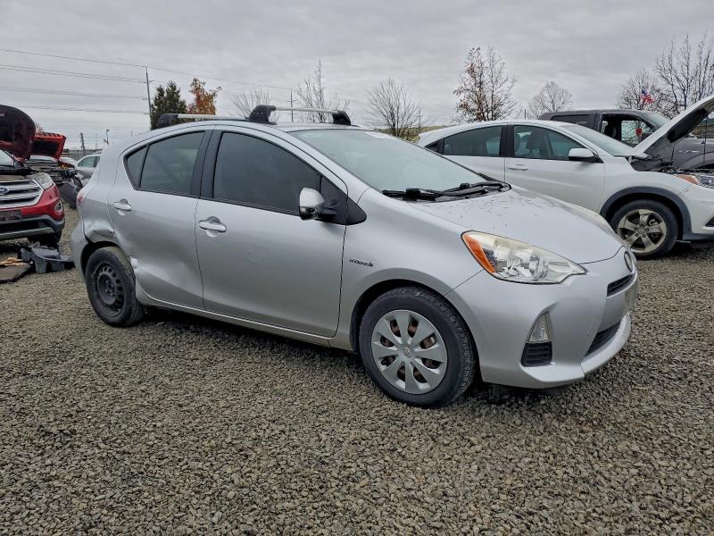 Photo 4 from auction – 2012 TOYOTA PRIUS C with VIN JTDKDTB36C1014084