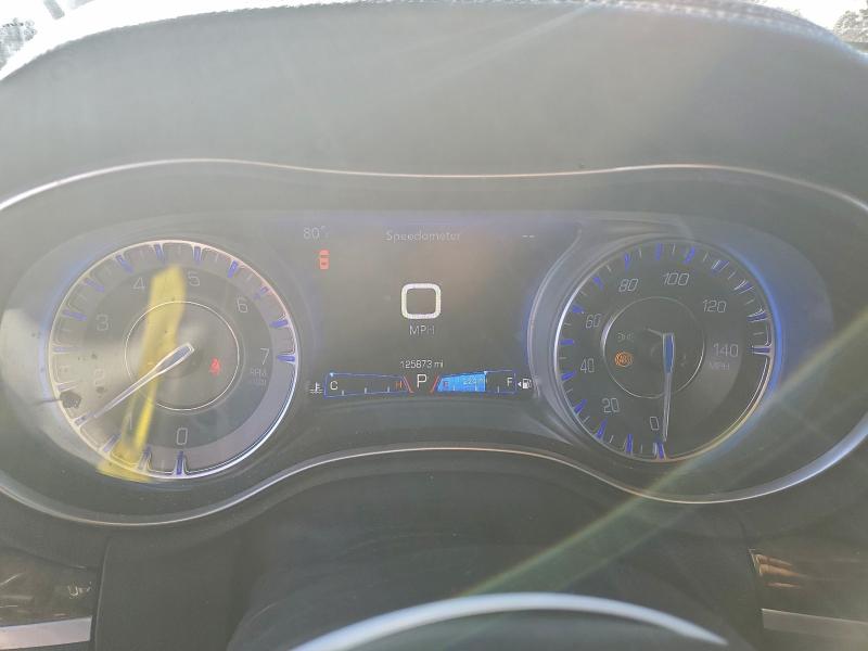 Photo 9 from auction – 2018 CHRYSLER 300 LIMITE with VIN 2C3CCAEG5JH277910