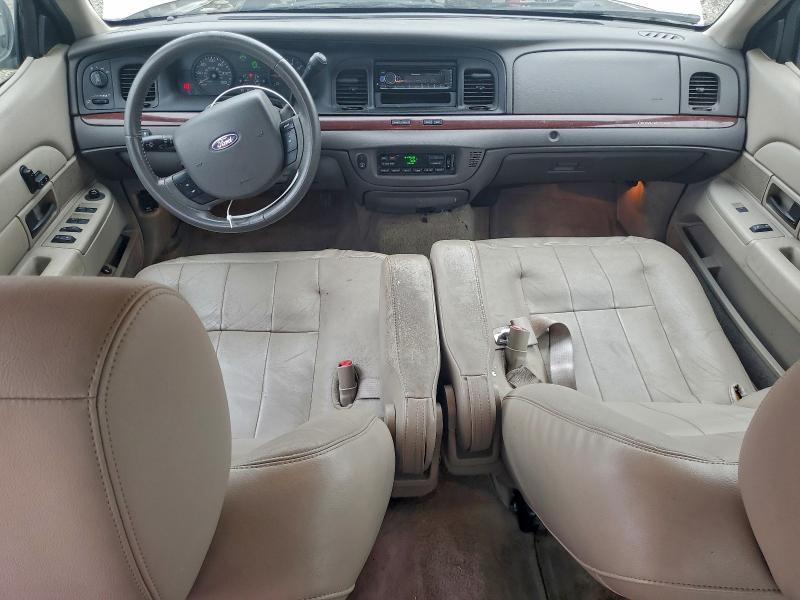 Photo 8 from auction – 2011 FORD CROWN VICT with VIN 2FABP7EV3BX127384