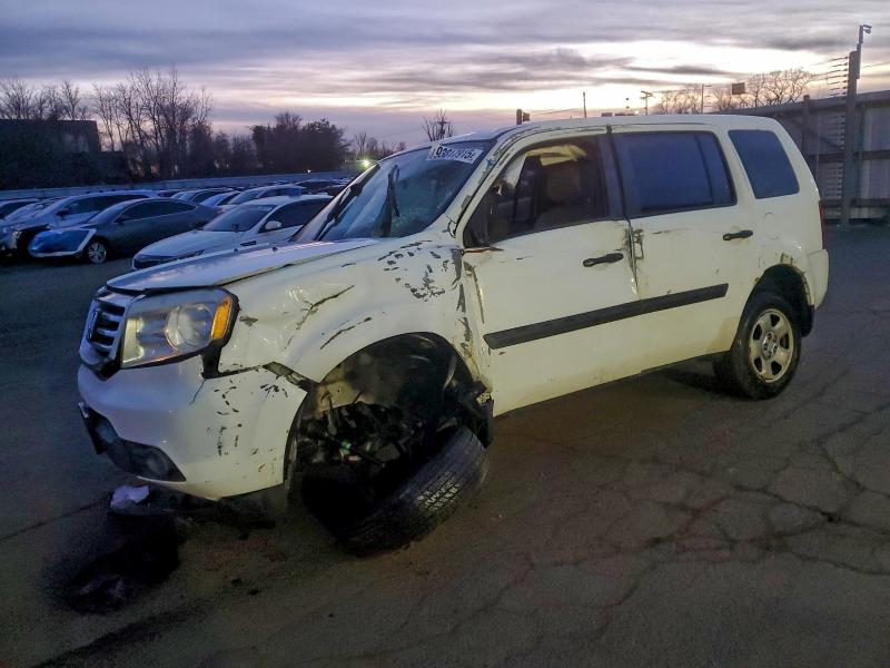 HONDA PILOT LX 2013 with VIN 5FNYF4H21DB081676 - Photo from auction