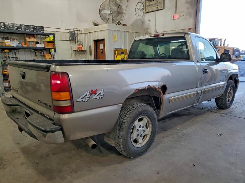 Photo 3 from auction – 2002 CHEVROLET SILVERADO with VIN 1GCEK14V72Z165375