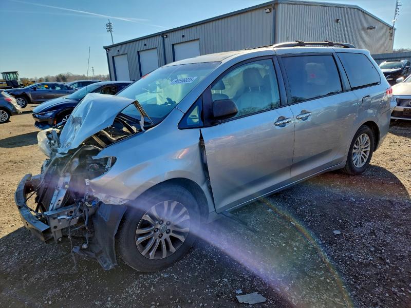 TOYOTA SIENNA XLE 2014 with VIN 5TDYK3DC0ES467605 - Photo from auction
