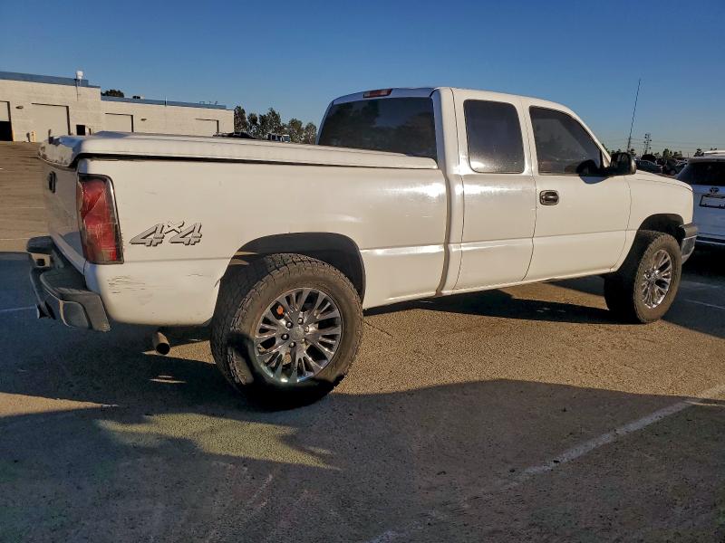 Photo 3 from auction – 2006 CHEVROLET SILVERADO with VIN 1GCEK19B46Z137022