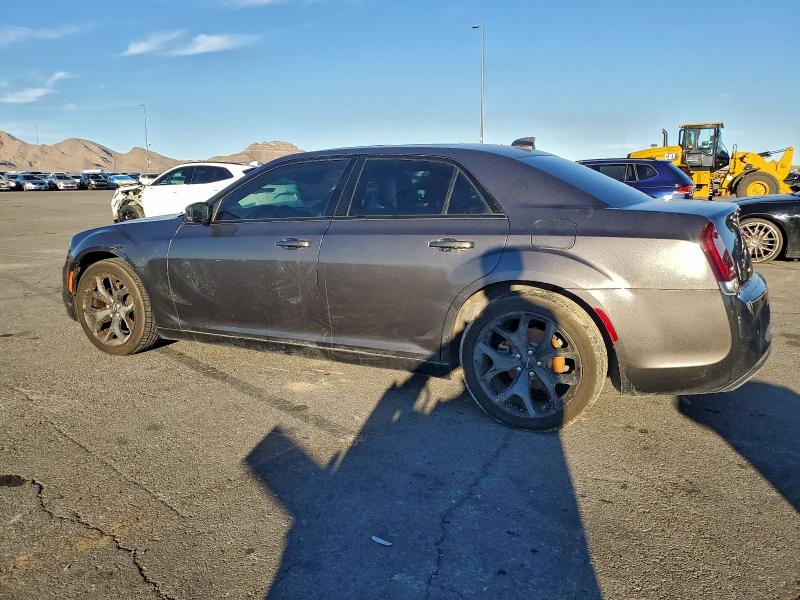 Photo 2 from auction – 2022 CHRYSLER 300 S with VIN 2C3CCABG2NH158691