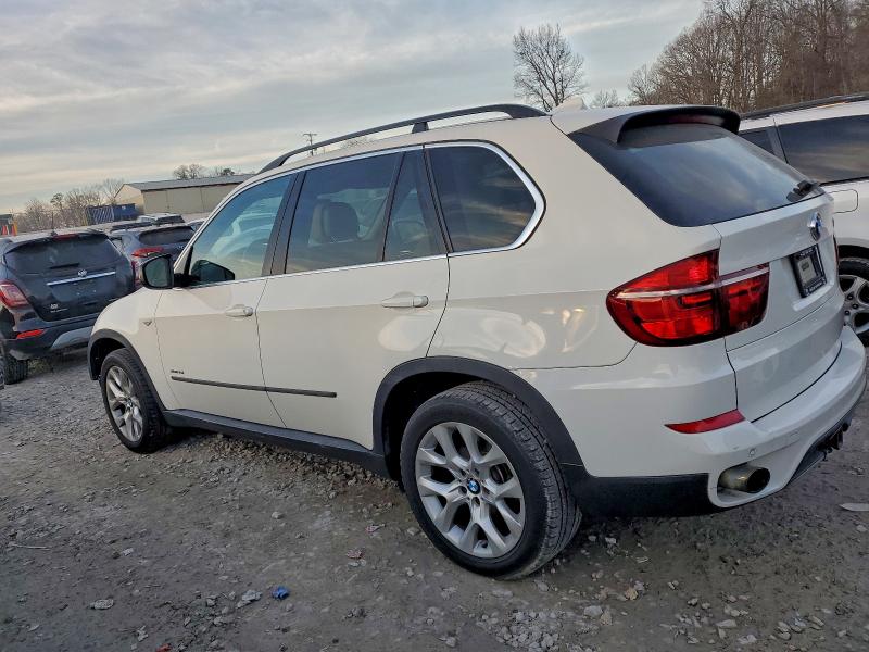 Photo 2 from auction – 2013 BMW X5 XDRIVE3 with VIN 5UXZV4C50D0E03104