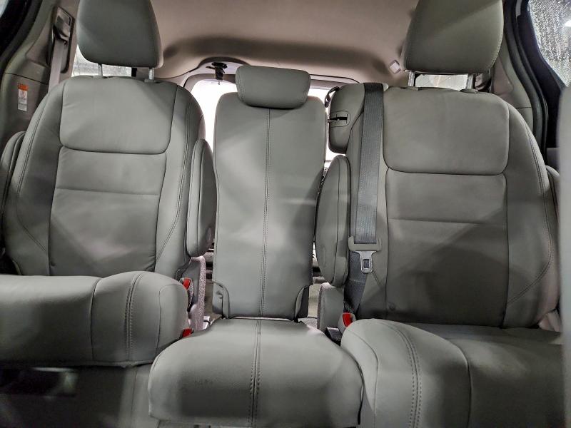 Photo 10 from auction – 2017 TOYOTA SIENNA XLE with VIN 5TDYZ3DC3HS863799