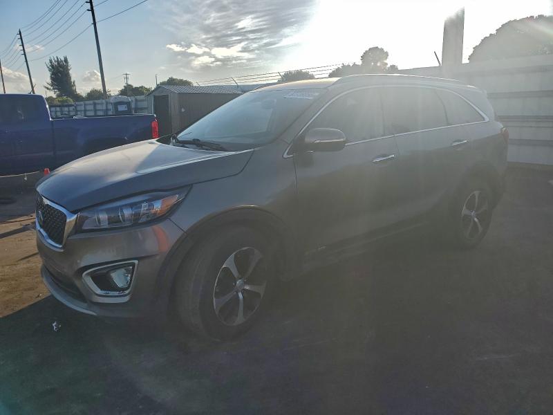 KIA SORENTO EX 2017 with VIN 5XYPHDA52HG201400 - Photo from auction