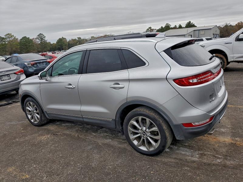 Photo 2 from auction – 2017 LINCOLN MKC SELECT with VIN 5LMCJ2D96HUL32228