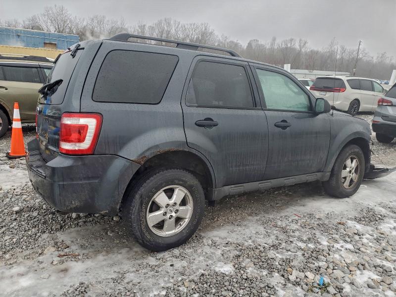 Photo 3 from auction – 2009 FORD ESCAPE XLT with VIN 1FMCU03759KA37083