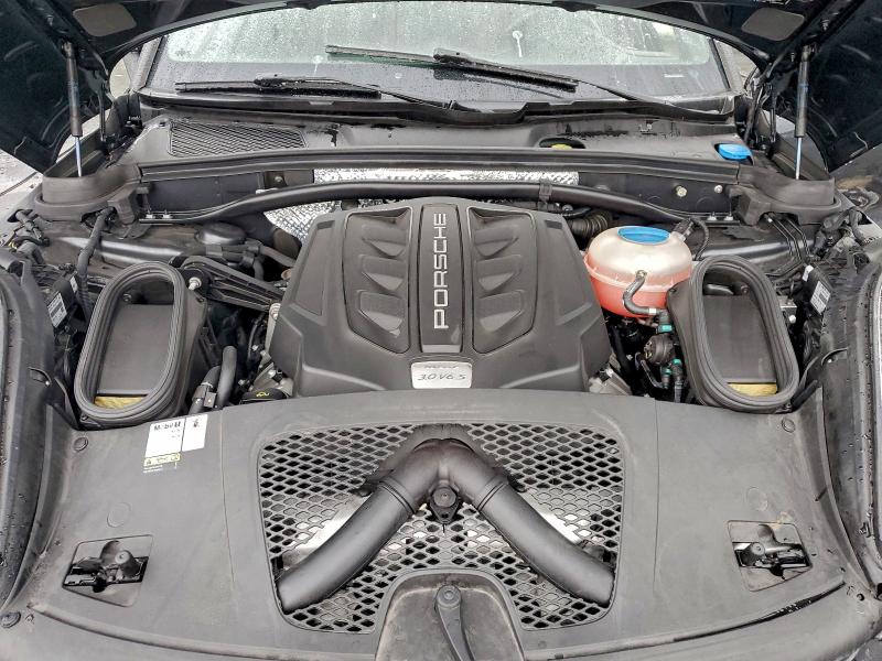 Photo 12 from auction – 2018 PORSCHE MACAN S with VIN WP1AB2A58JLB34774