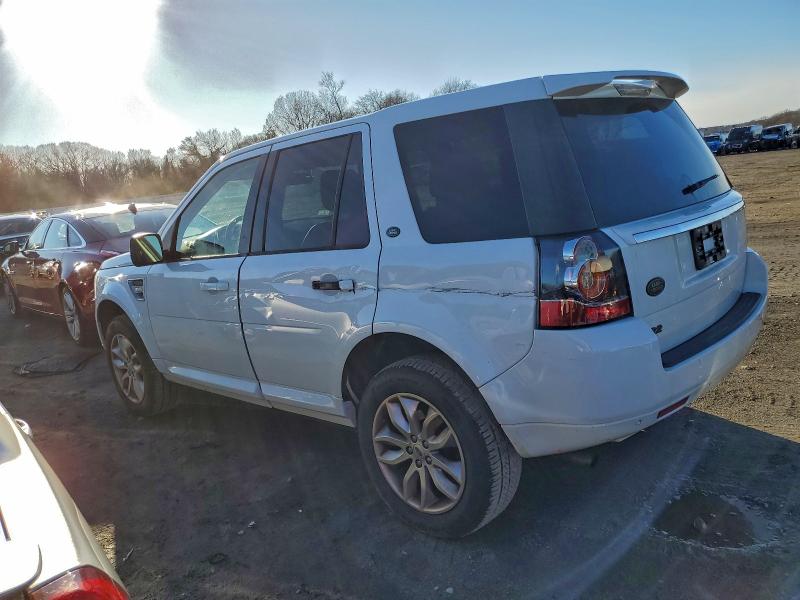 Photo 2 from auction – 2014 LAND ROVER LR2 HSE with VIN SALFR2BG2EH382863