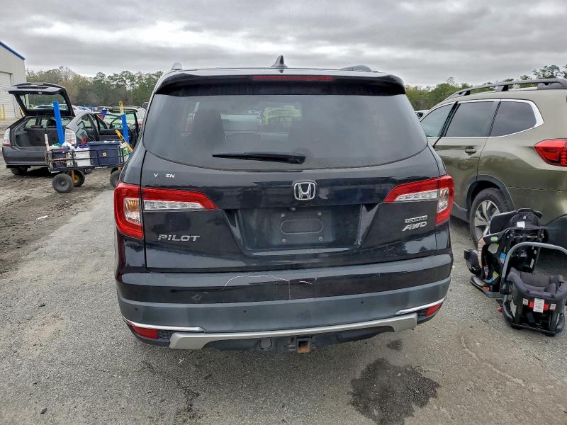 Photo 6 from auction – 2019 HONDA PILOT TOUR with VIN 5FNYF6H98KB098299