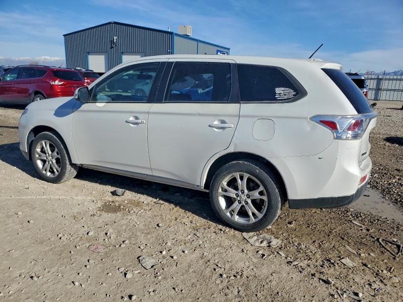 Photo 2 from auction – 2014 MITSUBISHI OUTLANDER with VIN JA4AZ3A32EZ015648