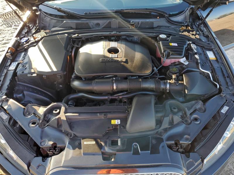 Photo 11 from auction – 2015 JAGUAR XF with VIN SAJWA0FS2FPU61654