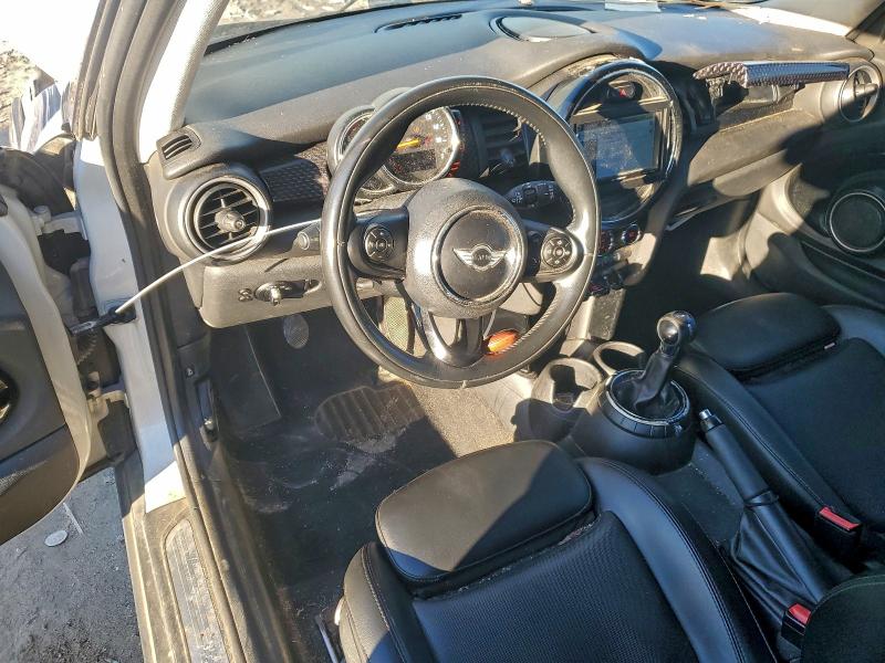 Photo 8 from auction – 2015 MINI COOPER S with VIN WMWXP7C55F2C60112