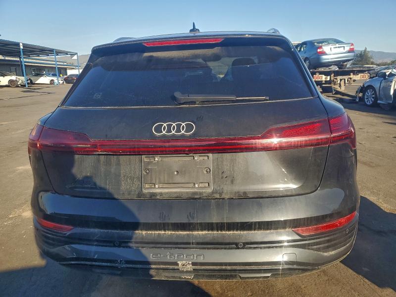 Photo 6 from auction – 2024 AUDI Q8 E-TRON with VIN WA15AAGE2RB007554
