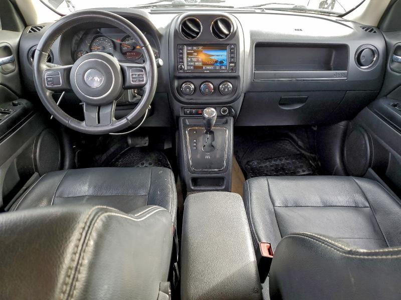 Photo 8 from auction – 2017 JEEP PATRIOT with VIN 1C4NJRFB8HD107642