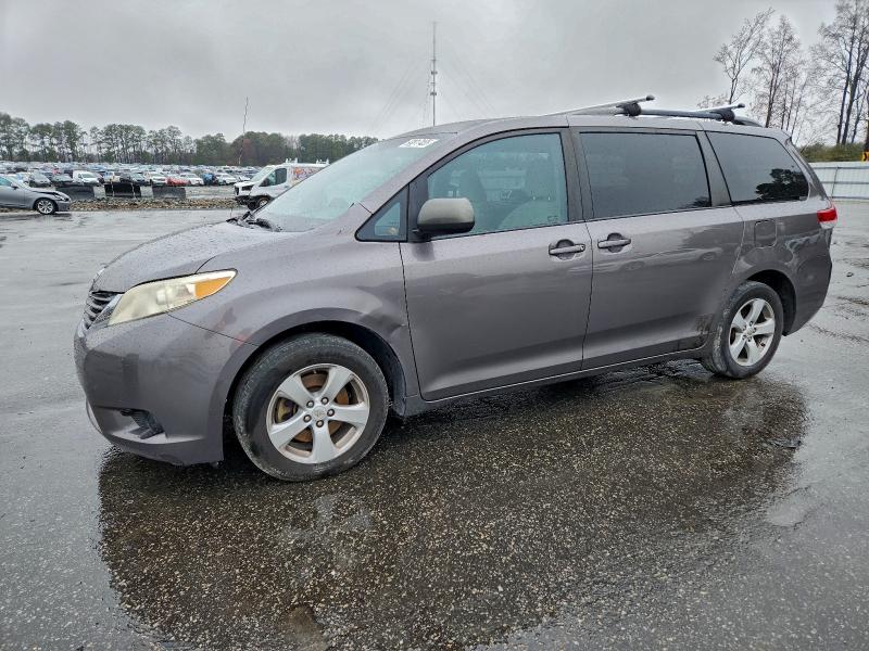 Photo 1 from auction – 2011 TOYOTA SIENNA LE with VIN 5TDKK3DC5BS047338