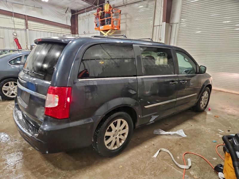 Photo 3 from auction – 2014 CHRYSLER TOWN & COU with VIN 2C4RC1BG4ER212203