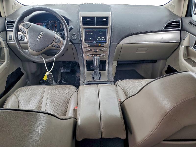 Photo 8 from auction – 2011 LINCOLN MKX with VIN 2LMDJ8JK8BBJ05285