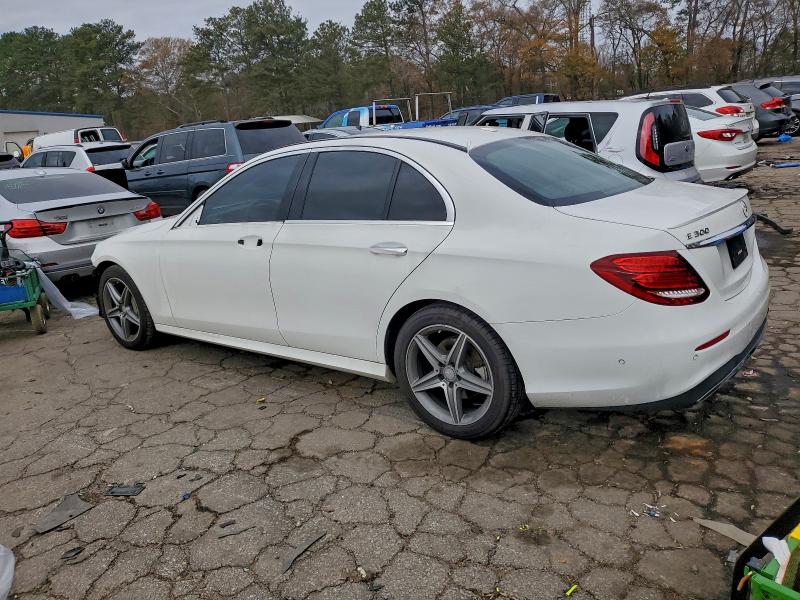 Photo 2 from auction – 2017 MERCEDES-BENZ E 300 with VIN WDDZF4JB4HA042857