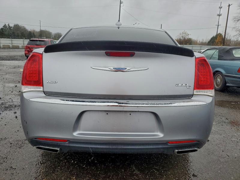 Photo 6 from auction – 2017 CHRYSLER 300C with VIN 2C3CCAKG2HH565463