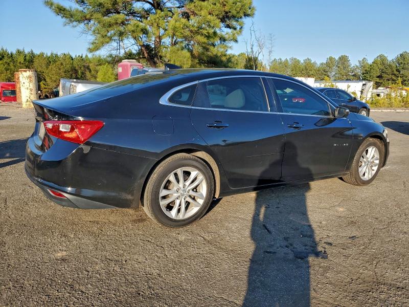 Photo 3 from auction – 2017 CHEVROLET MALIBU LT with VIN 1G1ZE5ST2HF178376