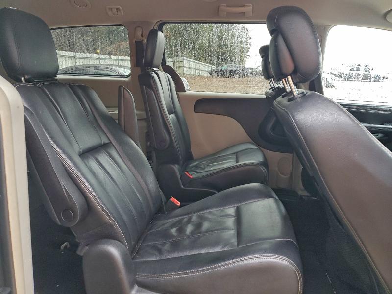 Photo 11 from auction – 2014 CHRYSLER TOWN & COU with VIN 2C4RC1BG1ER256207