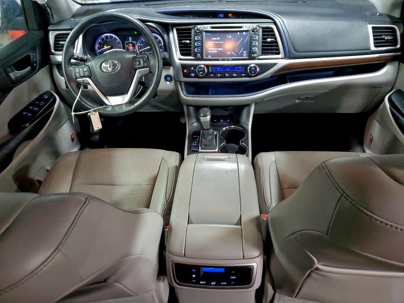 Photo 8 from auction – 2016 TOYOTA HIGHLANDER with VIN 5TDDKRFHXGS225823