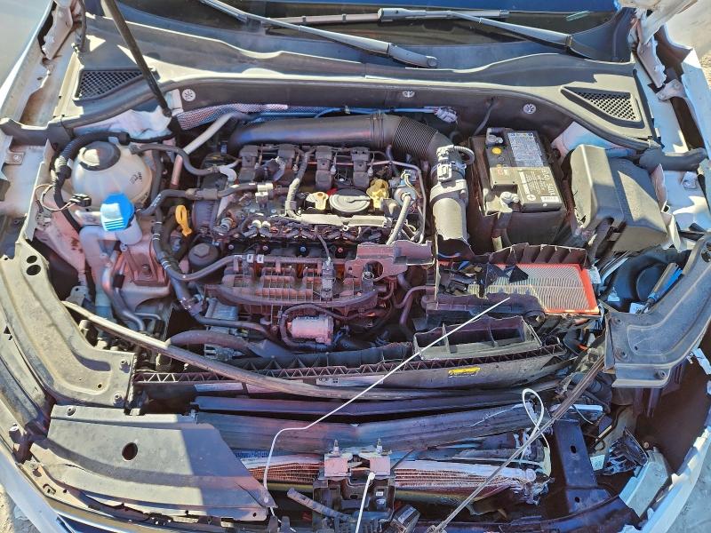 Photo 11 from auction – 2018 VOLKSWAGEN PASSAT with VIN 1VWBA7A3XJC033236