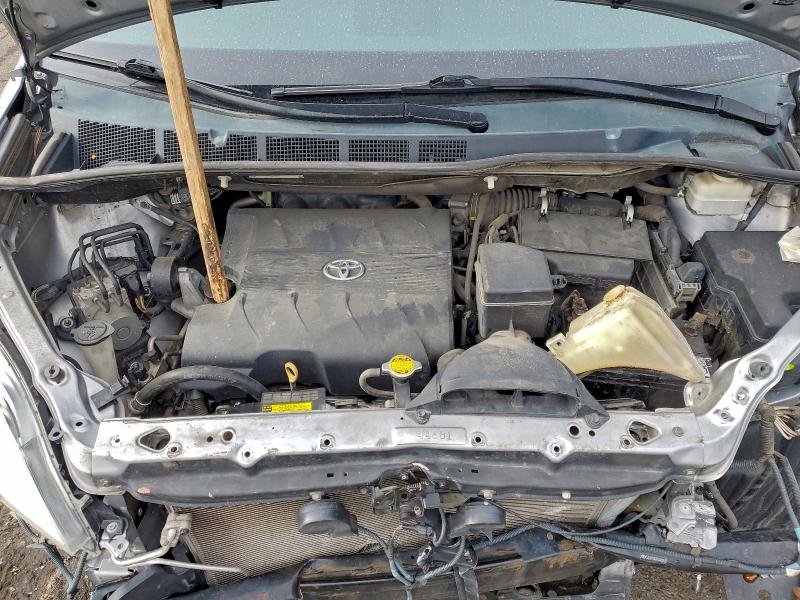 Photo 12 from auction – 2014 TOYOTA SIENNA XLE with VIN 5TDYK3DC6ES408882