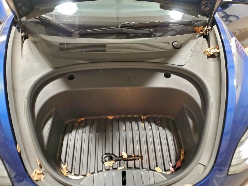 Photo 11 from auction – 2022 TESLA MODEL 3 with VIN 5YJ3E1EA4NF371273