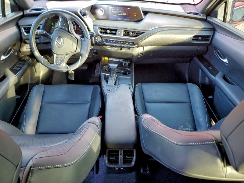 Photo 8 from auction – 2019 LEXUS UX 200 with VIN JTHY3JBH2K2012580