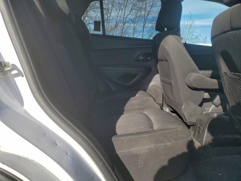 Photo 11 from auction – 2016 CHEVROLET TRAX 1LT with VIN 3GNCJLSB2GL236874