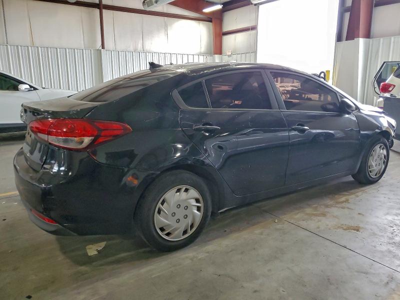 Photo 3 from auction – 2017 KIA FORTE LX with VIN 3KPFK4A78HE042040