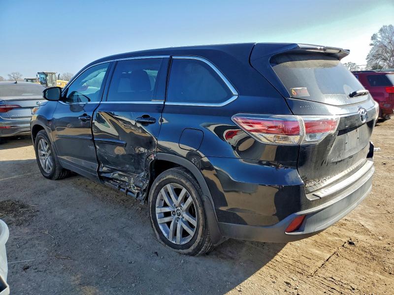 Photo 2 from auction – 2016 TOYOTA HIGHLANDER with VIN 5TDBKRFHXGS284118