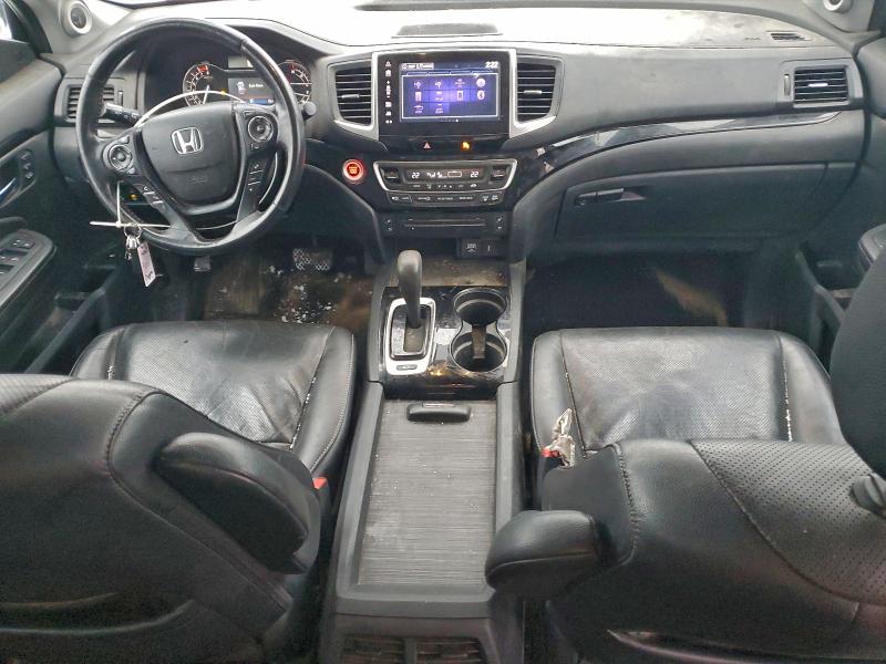 Photo 8 from auction – 2017 HONDA RIDGELINE with VIN 5FPYK3F71HB502040