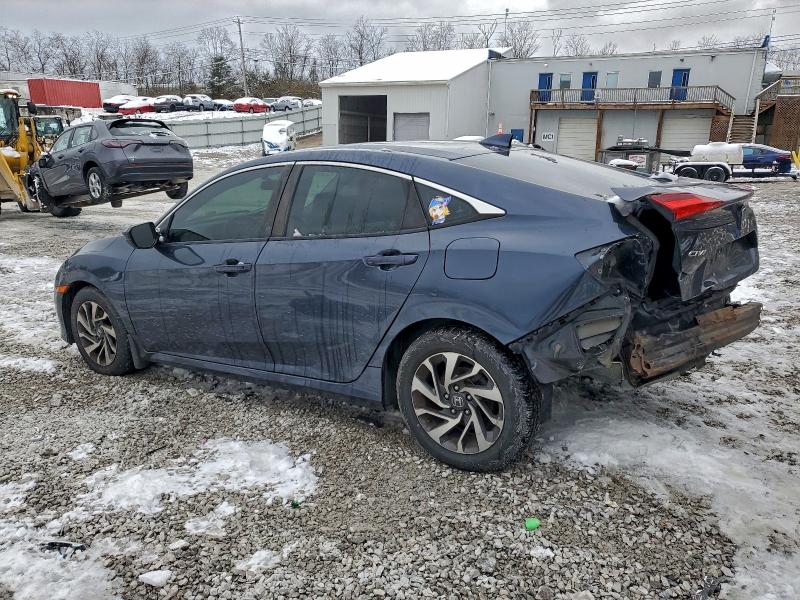 Photo 2 from auction – 2017 HONDA CIVIC with VIN 19XFC2F75HE022208