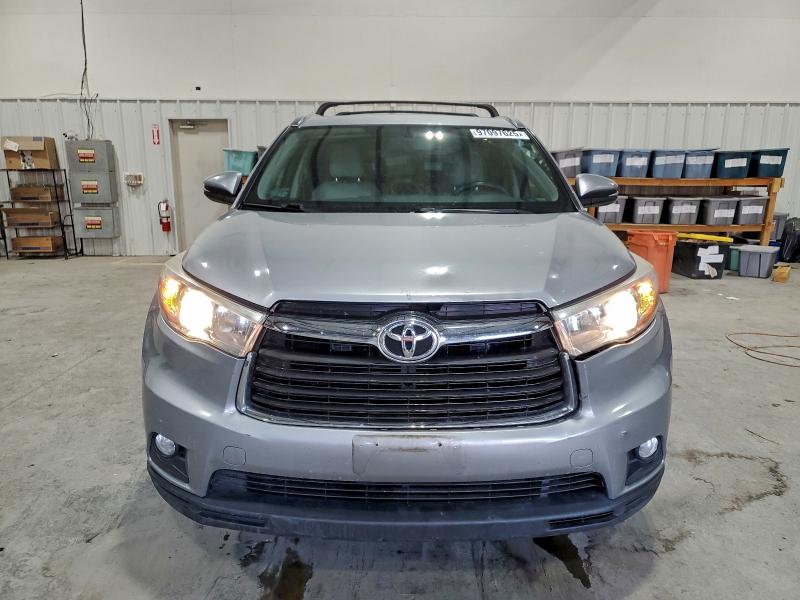 Photo 5 from auction – 2015 TOYOTA HIGHLANDER with VIN 5TDJKRFH0FS126929