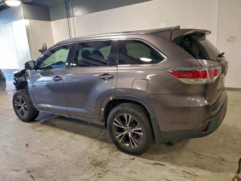 Photo 2 from auction – 2016 TOYOTA HIGHLANDER with VIN 5TDJKRFH5GS352286