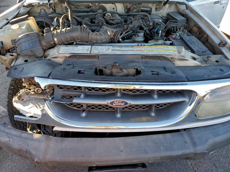 صورة رقم 12 من المزاد - 2000 FORD EXPLORER X مع VIN 1FMZU63E0YUB52494