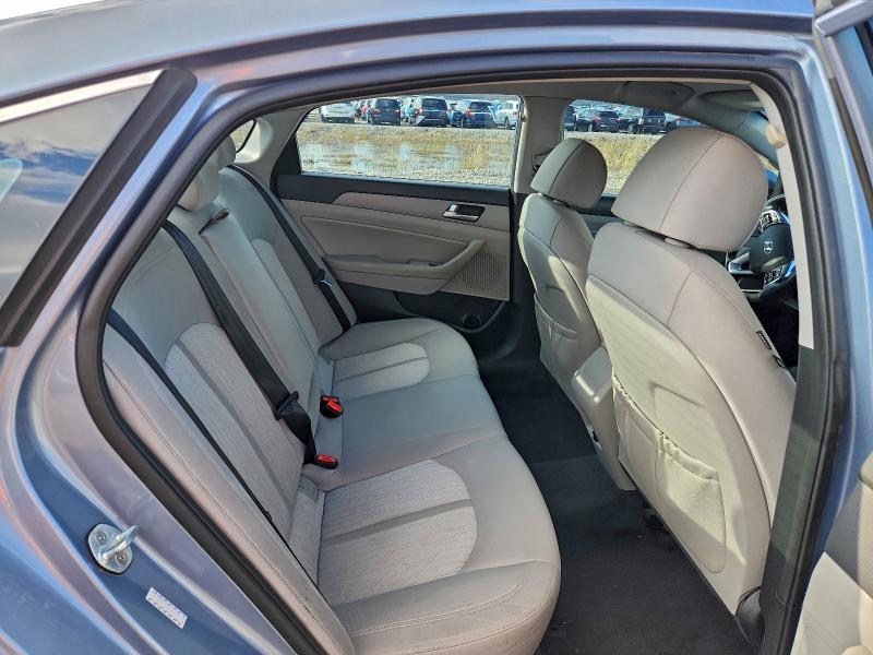 Photo 10 from auction – 2018 HYUNDAI SONATA HYB with VIN KMHE24L32JA080258