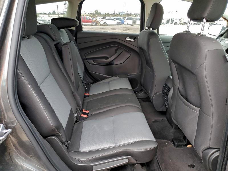 Photo 11 from auction – 2019 FORD ESCAPE SE with VIN 1FMCU9GD8KUB61573