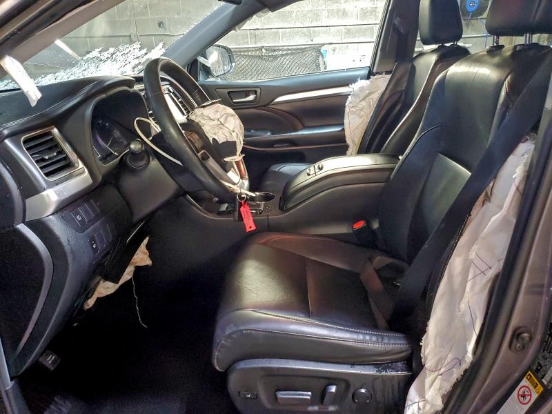 Photo 7 from auction – 2019 TOYOTA HIGHLANDER with VIN 5TDJGRFH7KS073755
