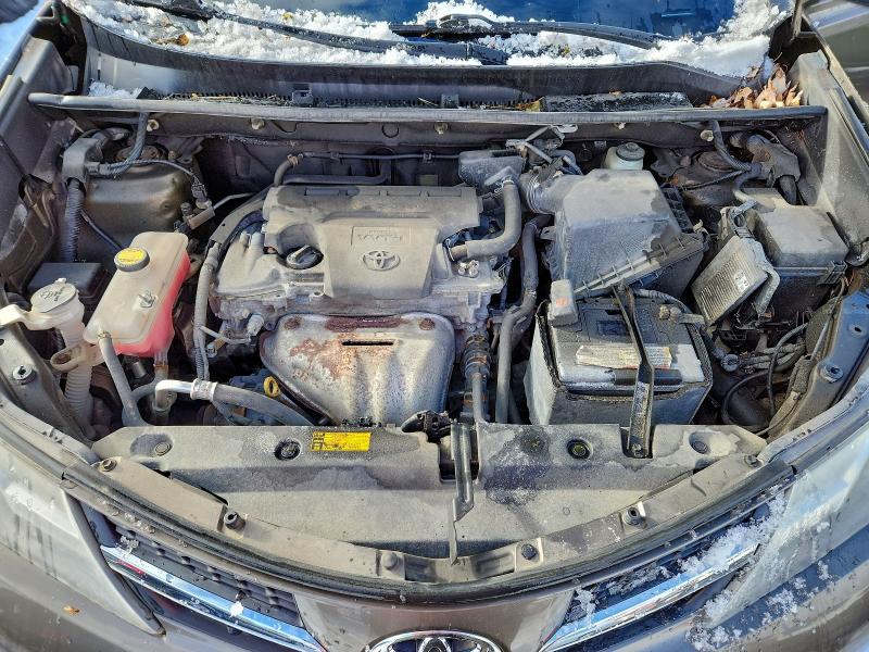 Photo 12 from auction – 2015 TOYOTA RAV4 XLE with VIN 2T3RFREV3FW301431