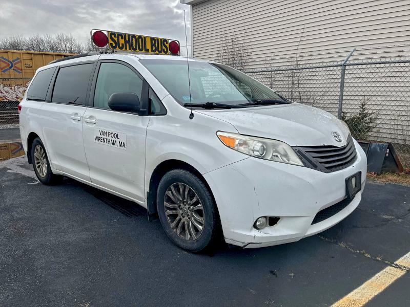 Photo 1 from auction – 2014 TOYOTA SIENNA XLE with VIN 5TDYK3DC6ES422166
