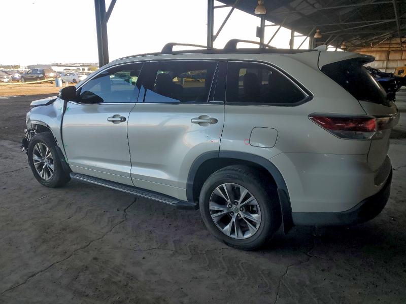Photo 2 from auction – 2015 TOYOTA HIGHLANDER with VIN 5TDKKRFH4FS093020