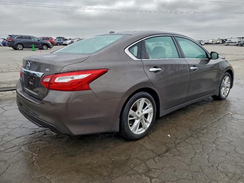 Photo 3 from auction – 2016 NISSAN ALTIMA 2.5 with VIN 1N4AL3AP1GC131705