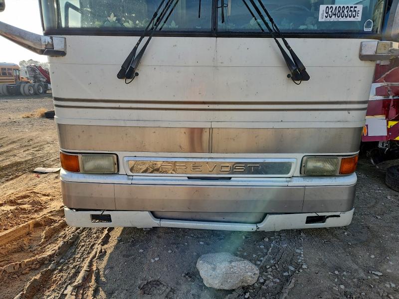 Photo 7 from auction – 2002 PREVOST BUS with VIN 2PCY3349421027908